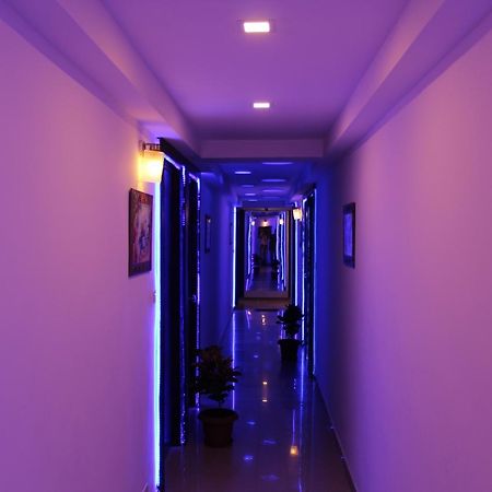Hotel Kum Kum Adalaj Dış mekan fotoğraf