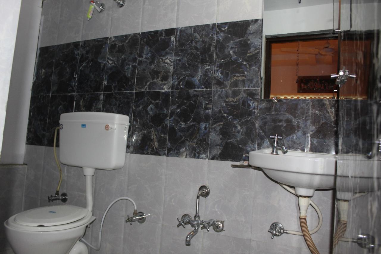 Hotel Kum Kum Adalaj Dış mekan fotoğraf
