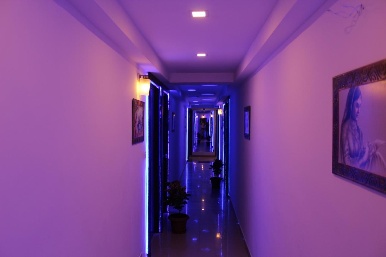 Hotel Kum Kum Adalaj Dış mekan fotoğraf