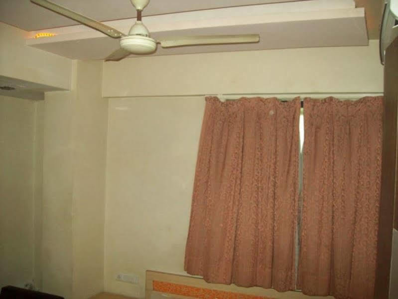 Hotel Kum Kum Adalaj Dış mekan fotoğraf